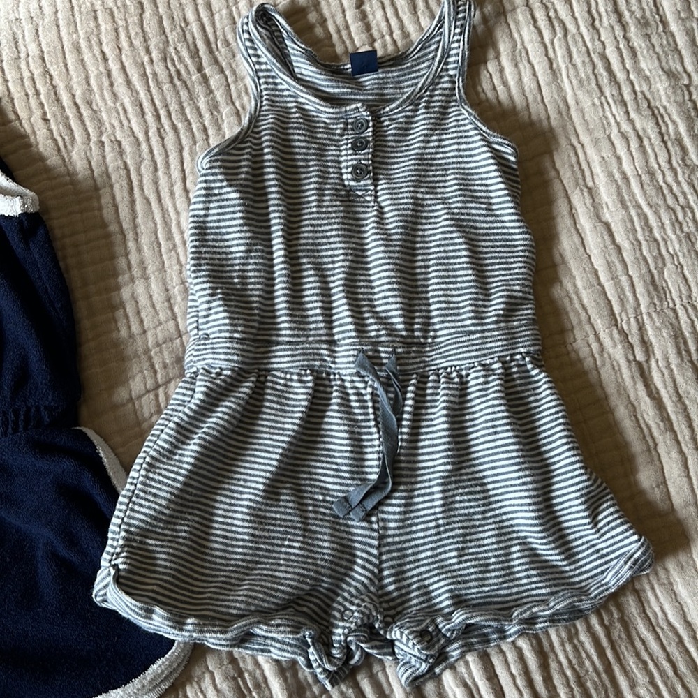 3 Rompers 12-18 months - Picture 6 of 8